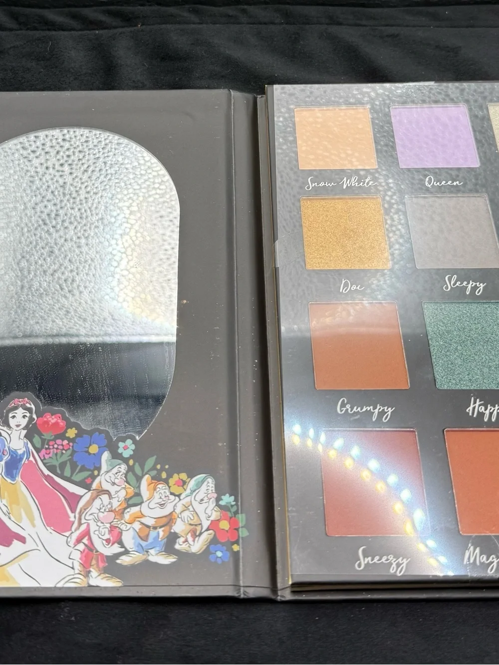 Disney Snow White Eyeshadow Palette - Floral Art